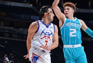 Campazzo le "pintó" la cara a Ball.