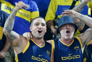 Rafael Di Zeo y Mauro Martín en la cancha de Boca.