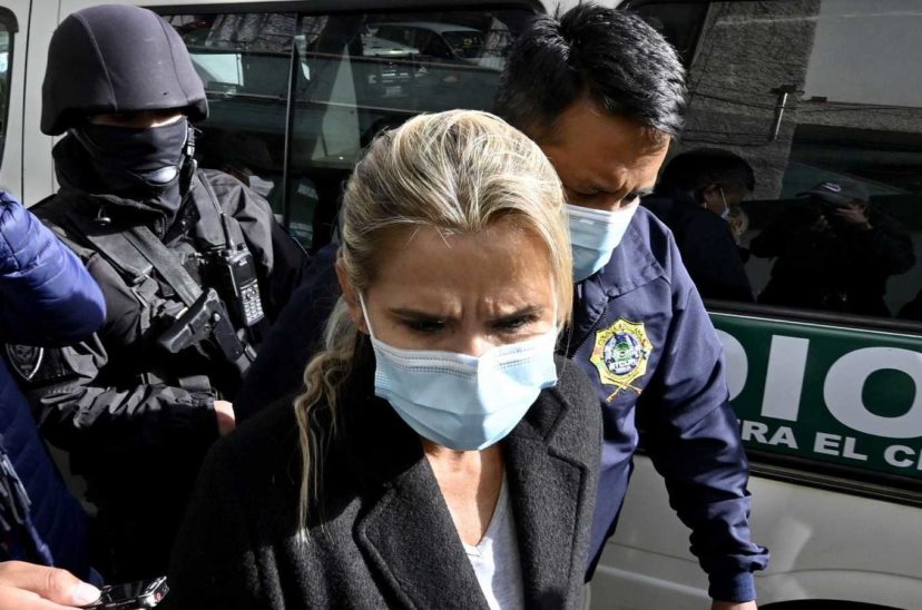 Jeanine Áñez detenida
