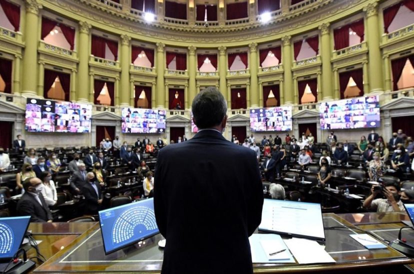 Sergio Massa impuesto a las ganancias FMI