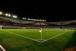 Canchas vacías, la postal de un fútbol sin espectadores.