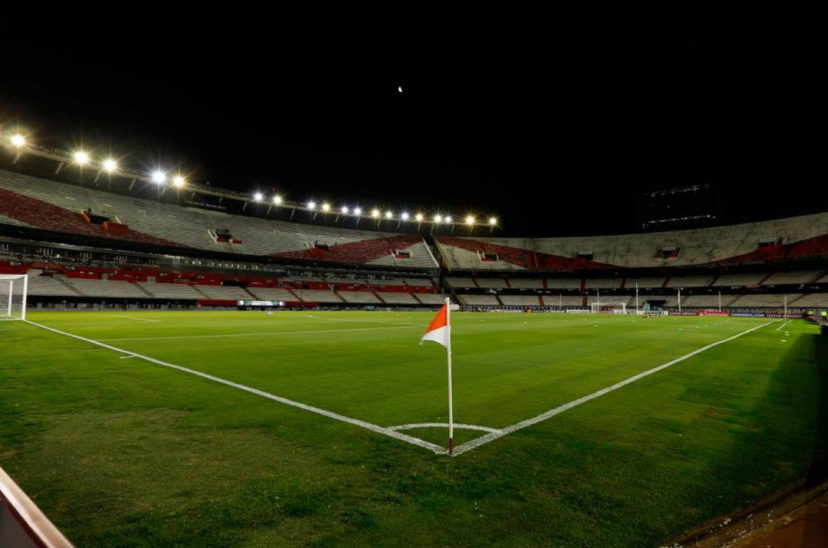 Canchas vacías, la postal de un fútbol sin espectadores.
