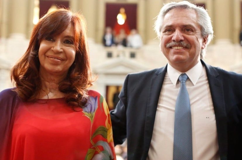 Cristina y Alberto durante el día de la asunción.
