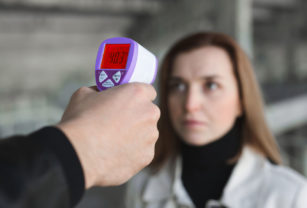 Termómetro infrarrojo detección Covid