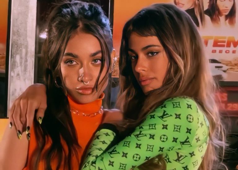 Tini y María Becerra