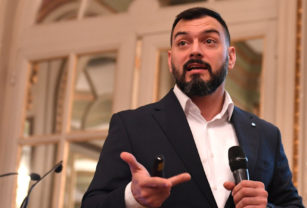 Emanuel Álvarez Agis Viceministro Economía