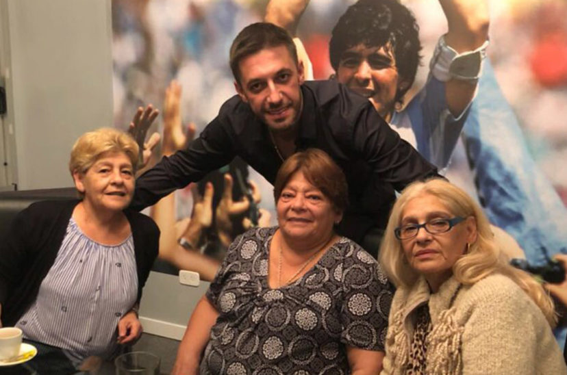 Las hermanas de Maradona junto a Matías Morla