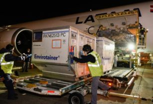 LATAM Vuelo Vacunas Dosis