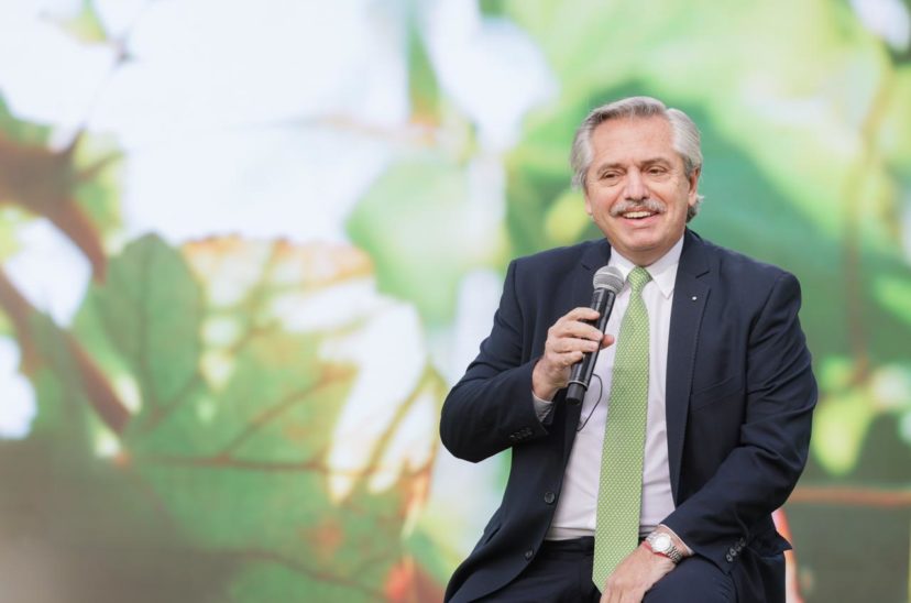 Alberto fondo verde
