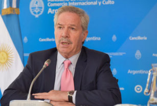 Felipe Solá