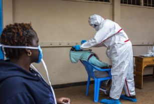 Uganda Covid Médicos