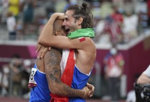 Gianmarco Tamberi y Marcell Jacobs- Crédito: AP Foto/Matthias Schrader