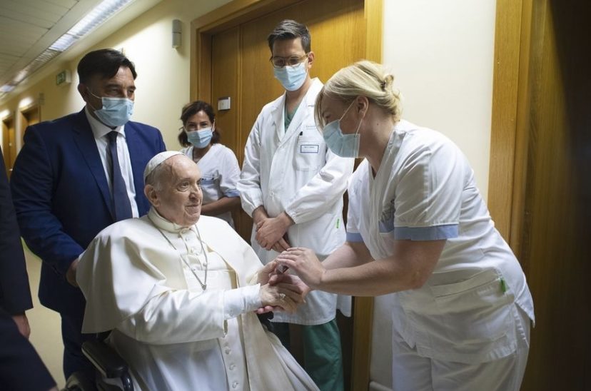 Papa Francisco post operación