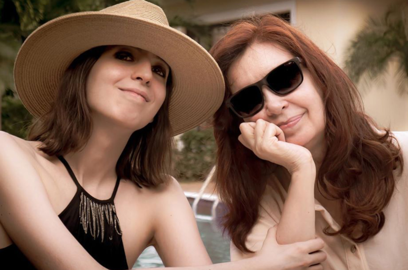 Florencia y Cristina Kirchner