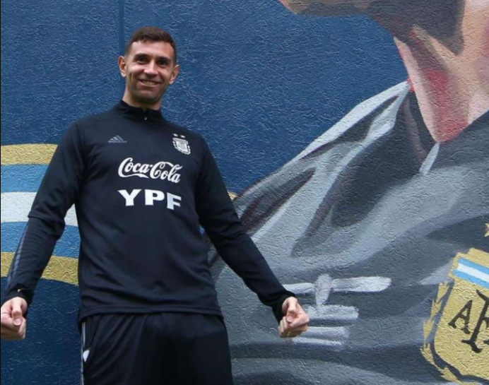 Dibu Martínez