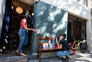 Pequeña librería