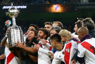 Gallardo y River