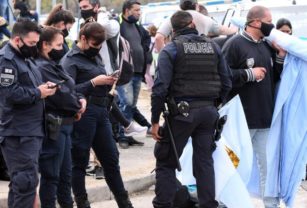 Policía