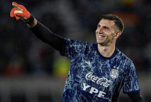 Dibu Martínez