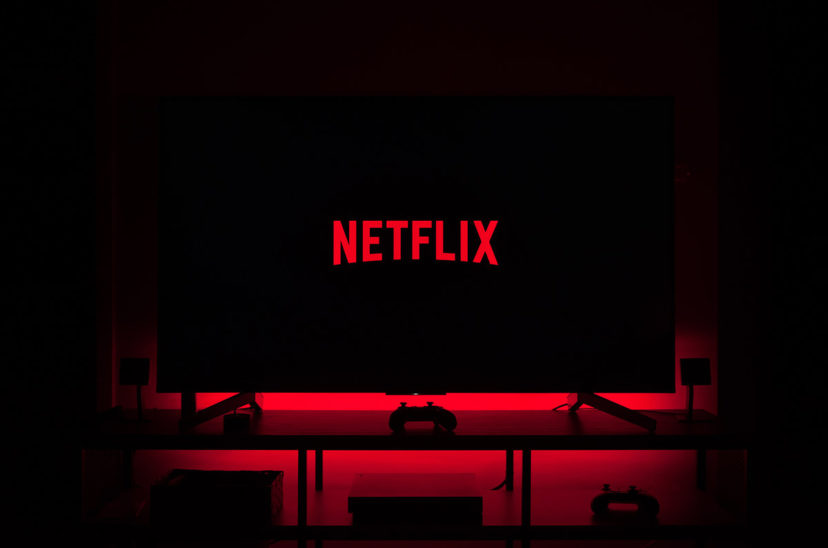 Neflix paralizará sus producciones en Rusia por la guerra con Ucrania