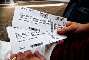 Pasajes de avión.