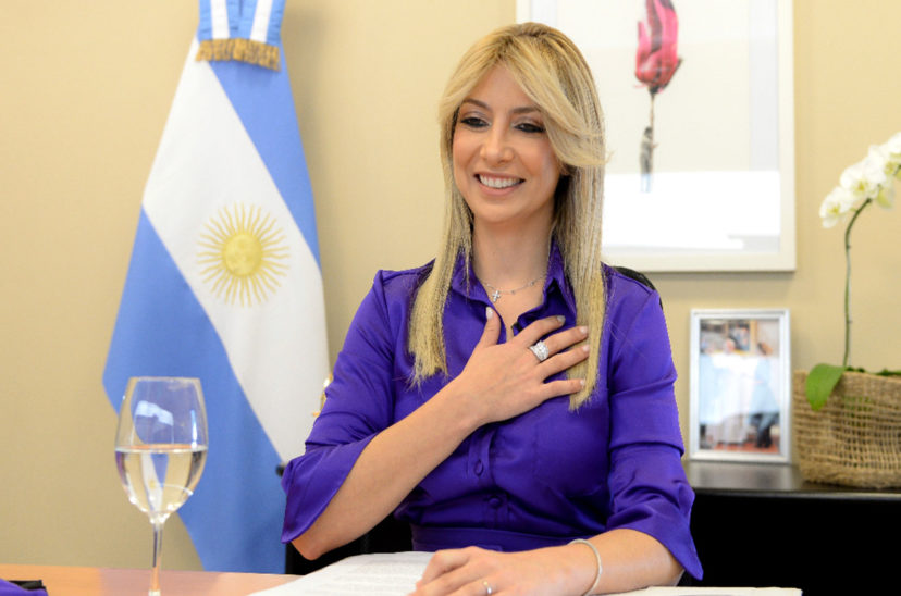 Fabiola Yañez