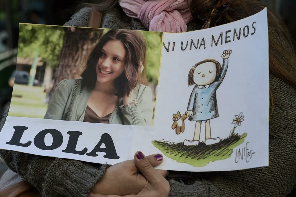 Lola Chomnalez ni una menos