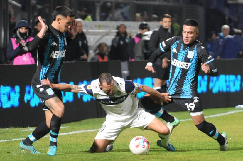Racing Gimnasia VAR