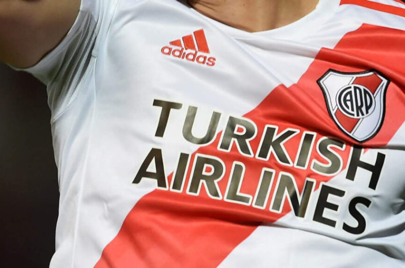 Camiseta River