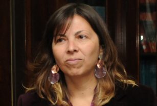 la designación de Batakis