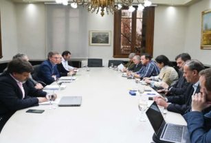mesa de enlace reunida con bahillo