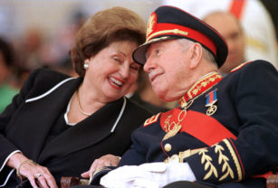 Reina Isabel II