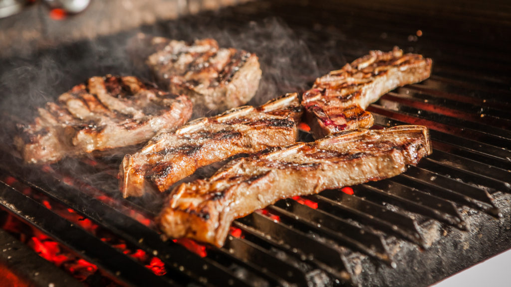 tira asado argentino parrilla
