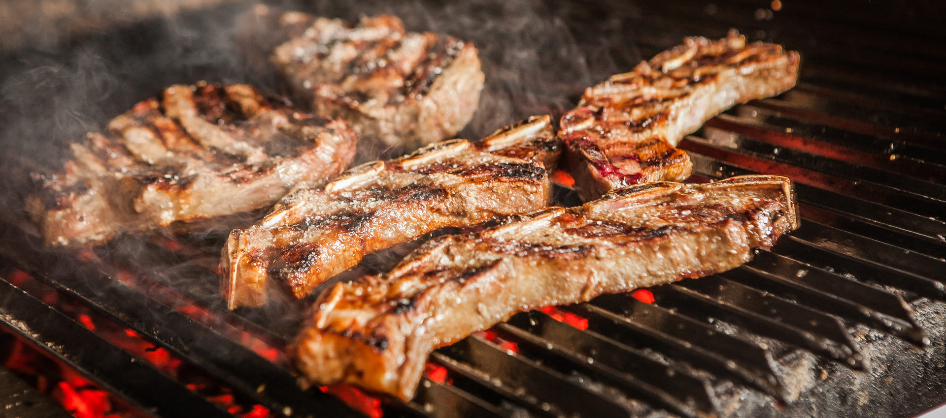 tira asado argentino parrilla