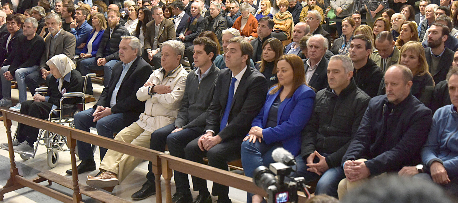 el frente de todos en la misa por la paz