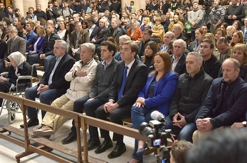 el frente de todos en la misa por la paz