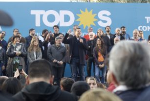 el frente de todos en parque lezama