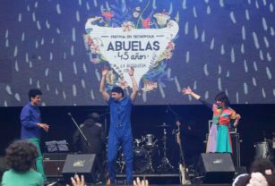 Abuelas de Plaza de Mayo