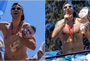Dibu Martínez festeja con muñeco de Kylian Mbappé.
