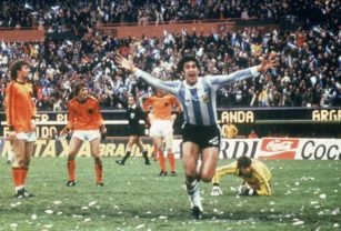 Mario Kempes y el curandero