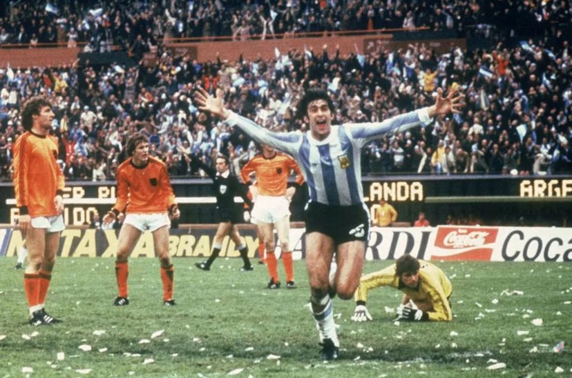 Mario Kempes y el curandero