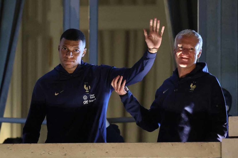 mbappé desde el hotel Crillon