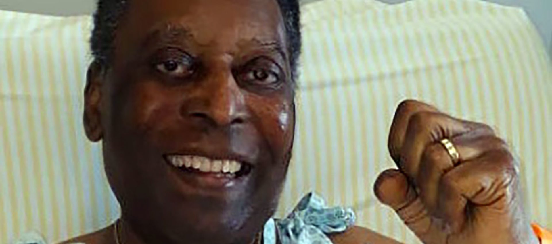 Pelé miró la semifinal desde el hospital.