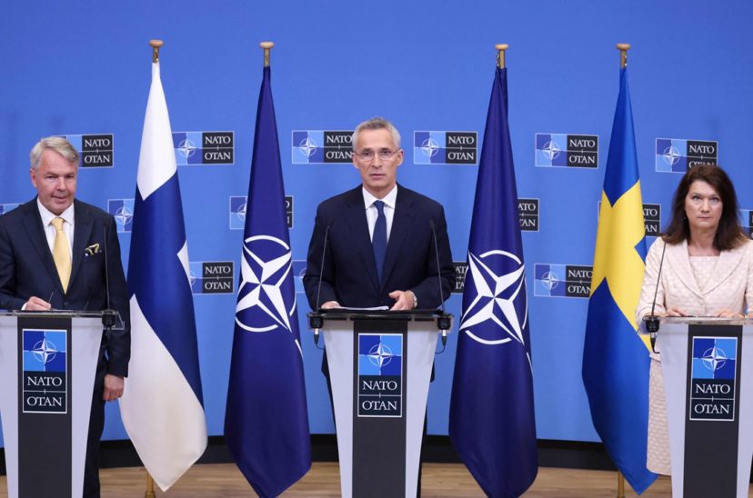 Titular de la OTAN, con representantes de Suecia y Finlandia.