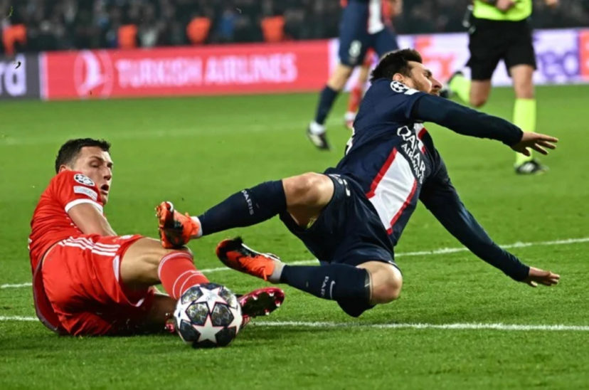 Patada pavard messi psg