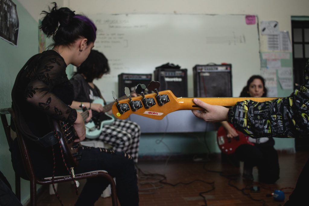 chicas amplificadas rock