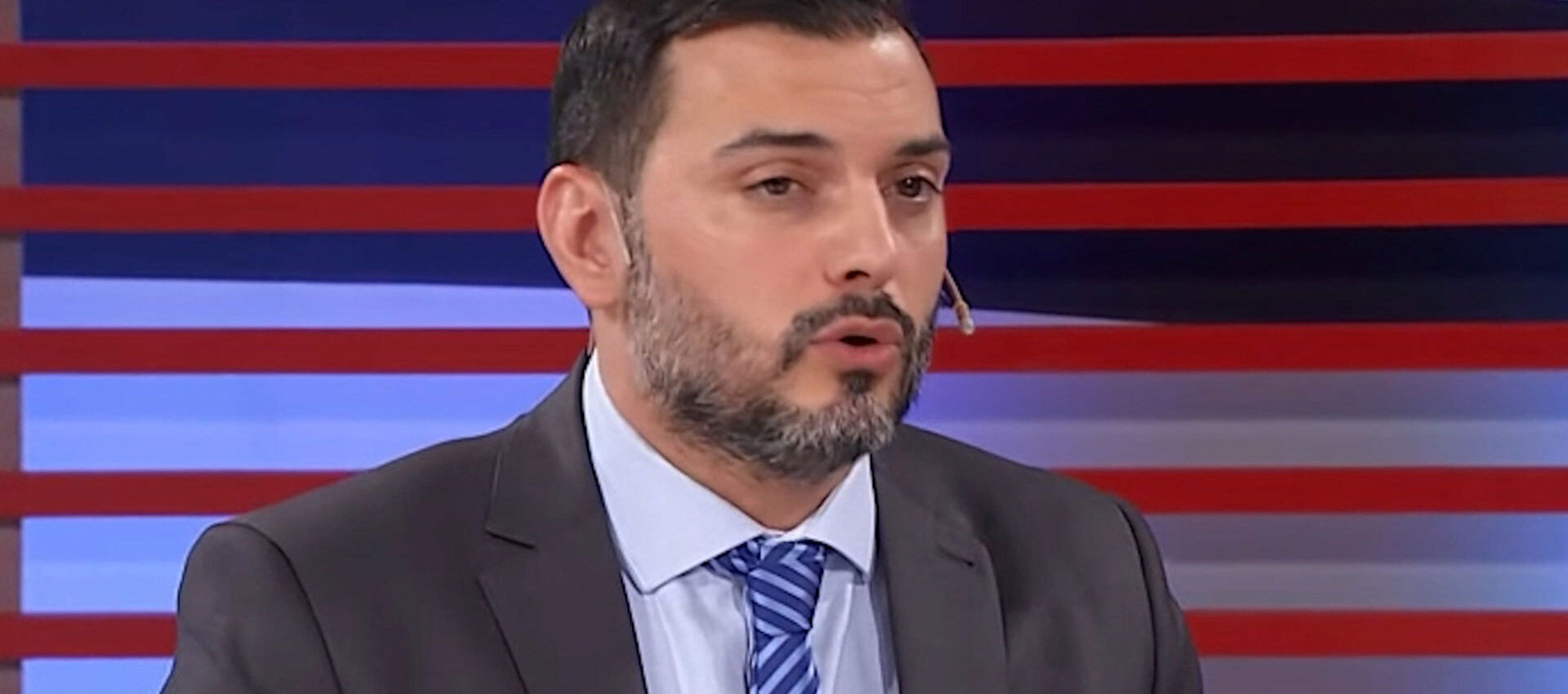 Álvarez Agis Milei