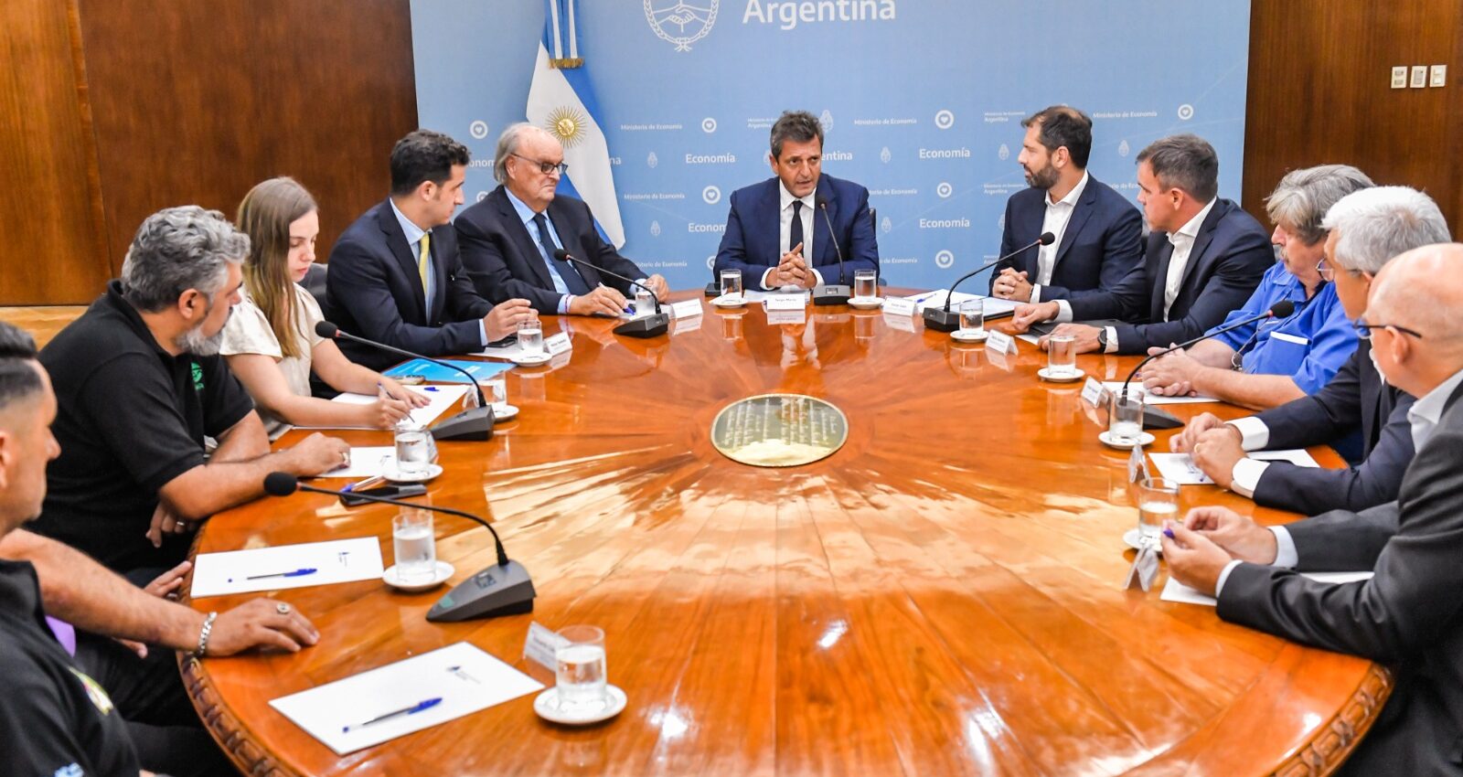Massa empresarios sindicatos
