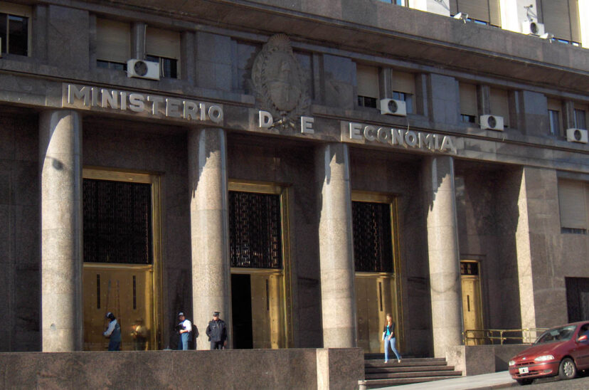 Ministerio Economía deuda en pesos