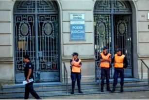 abusar de los alumnos